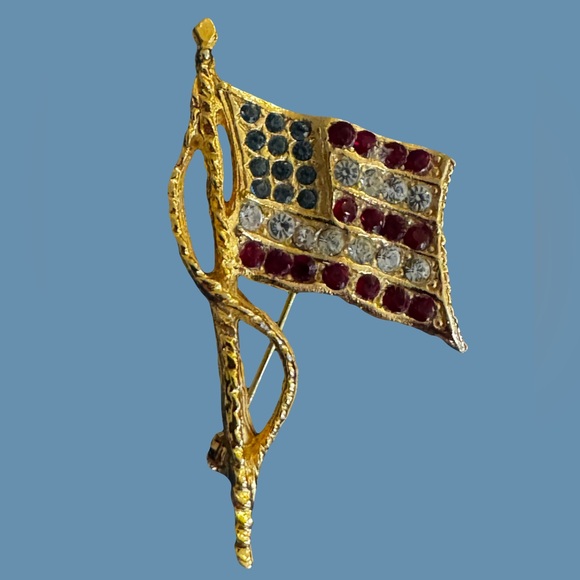 Jewelry - American Flag Brooch